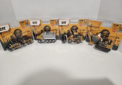 1:64 Diecast Masters Caterpillar 4 Piece Construction Set